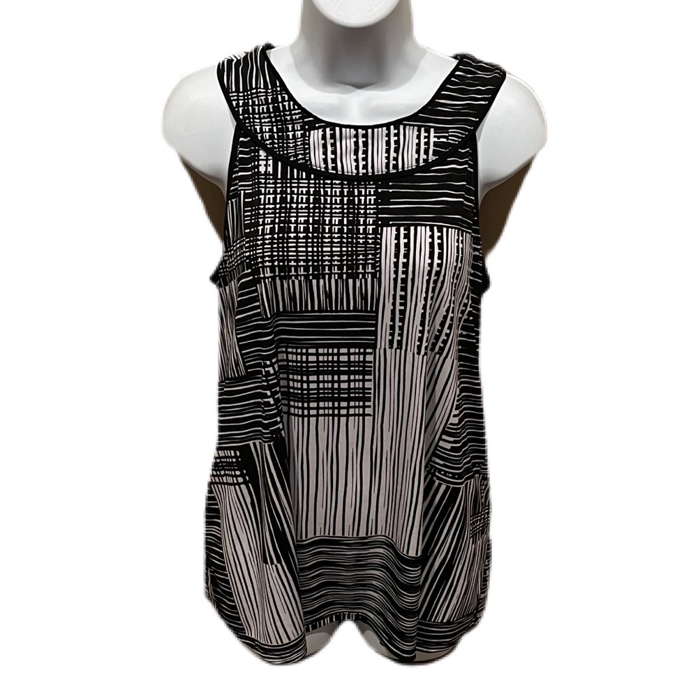 Apt 9 top‎